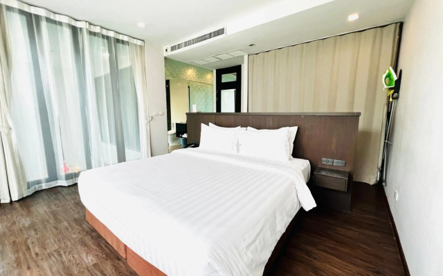 Civic Horizon Hotel & Residence
