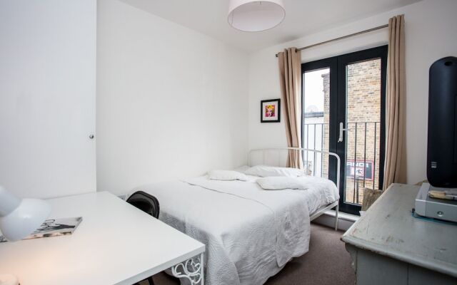 Wonderful 4 Bedroom Home In Kensal Rise