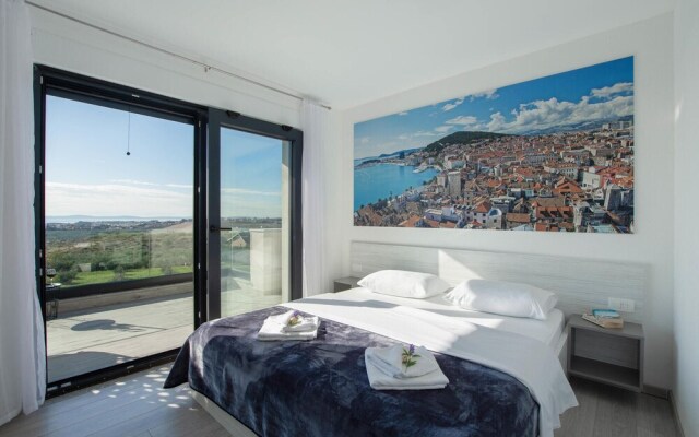 Nice Home in Kucine with WiFi, 4 Bedrooms & Hot Tub