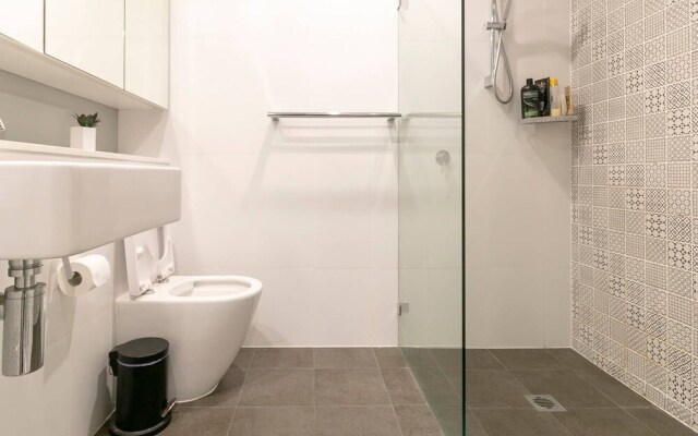 A19 Darling Harbour 2 BDR APT