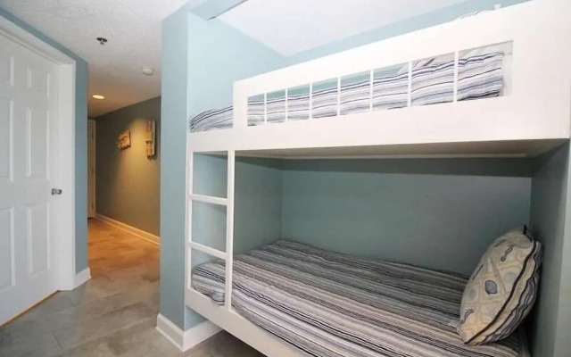 Tradewinds 1102 by RedAwning