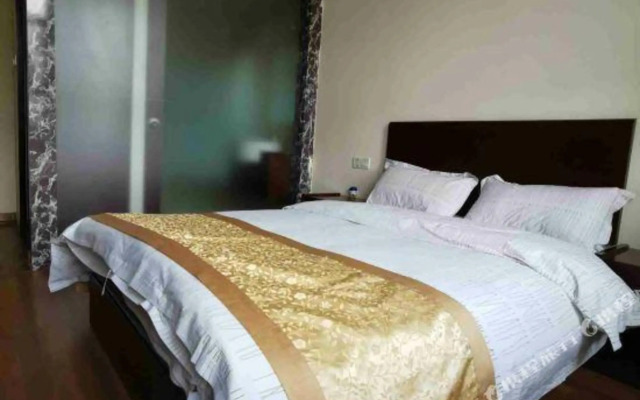 Golden Grove Hotel