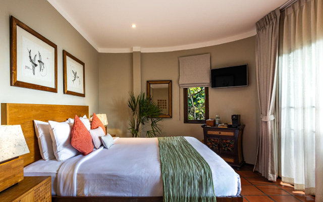 Beyond The Blue Horizon Villa Resort