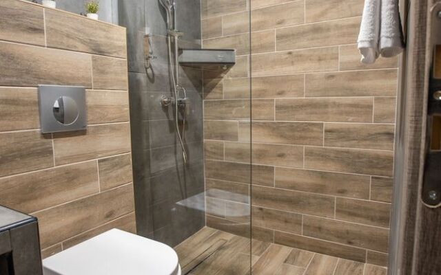 Raise Averof Serviced Apartments
