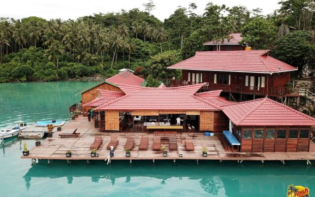 Noah Maratua Resort