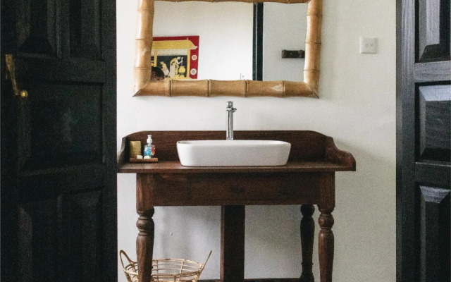 Poya Villa Ahangama by Sunsessions