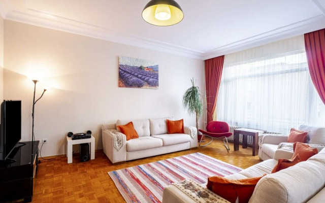 Cozy Flat Near Bagdat Street in Suadiye