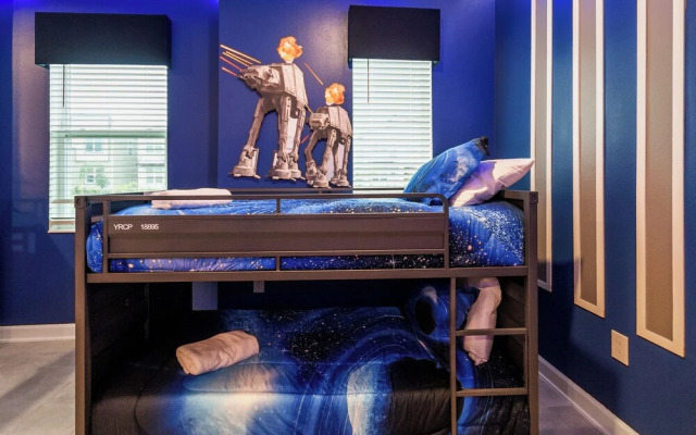 Storey Lake 10br Lakeview Home 4165