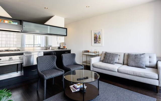 OLIVER Laneway Art, Fed Square & Top Restaurants