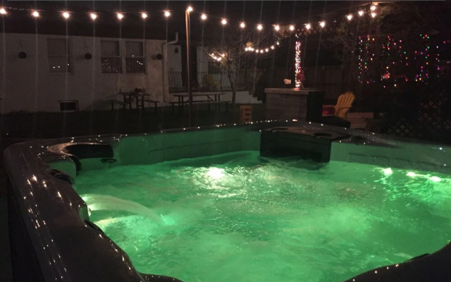 4BR, 4BA House Beach, Entertainment, Nightlife