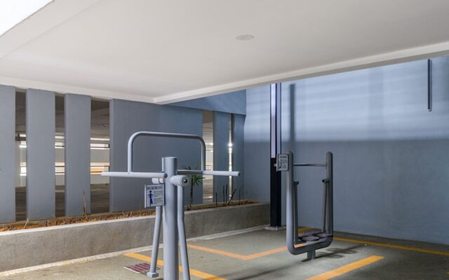 Neu Suites Residence, Embassy Row