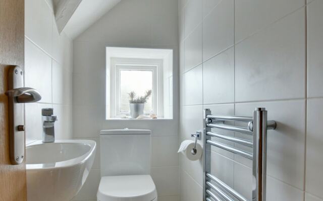 Spacious Holiday Home in Woolacombe Near Sea