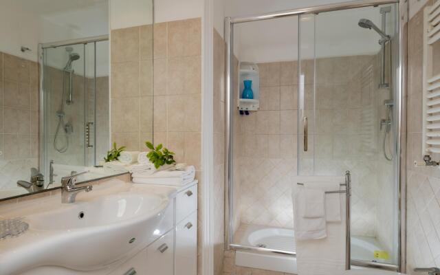 Babuino Superior - Spanish Steps