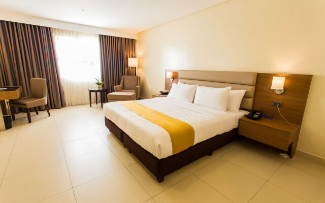 Royce Hotel & Casino