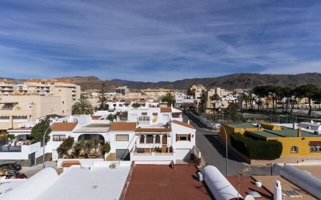 Charming Apartment in Aguadulce near Sea