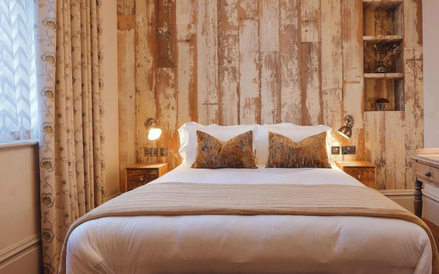 The Black Lion Pub & Boutique Guesthouse