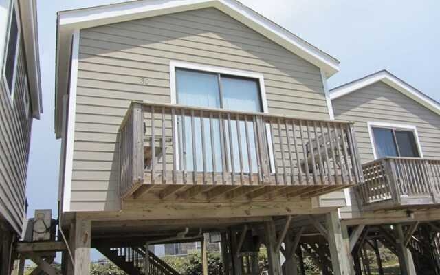 30 Stolen Moments Studio Bedroom Condo