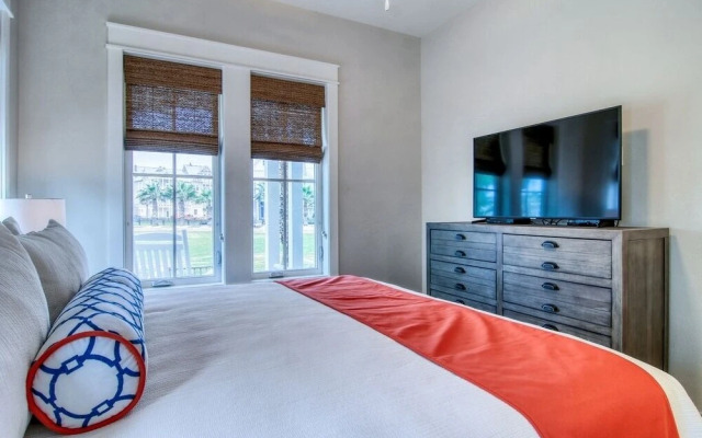 Seaside Sojourn 111 LA