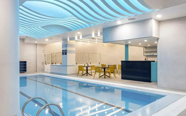 Tehran Royal Hotel