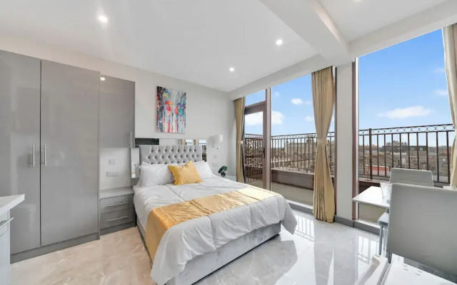 Hotel Studio Apartment in East London