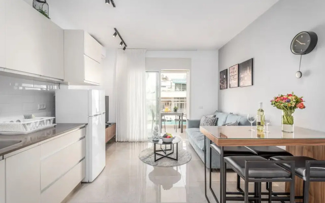 Superb 1Bdr w balcony