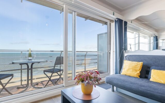 Cosy Apartment With Family