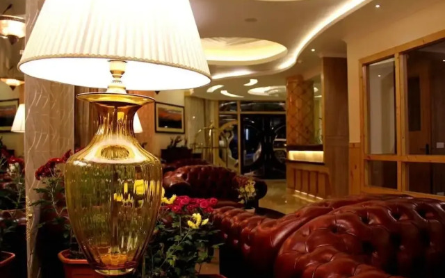 Crescent Resort