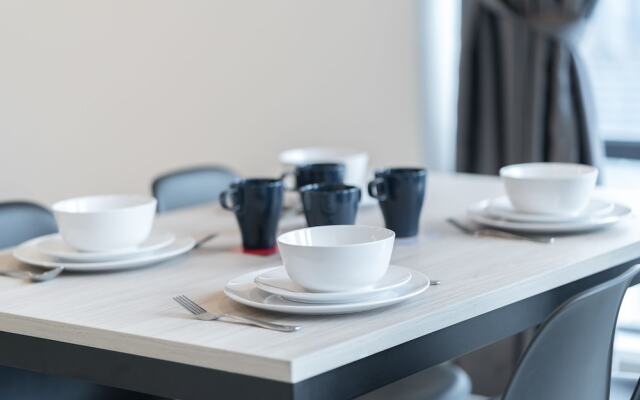 OYO Home 44045 Splendid 2br Arte Plus