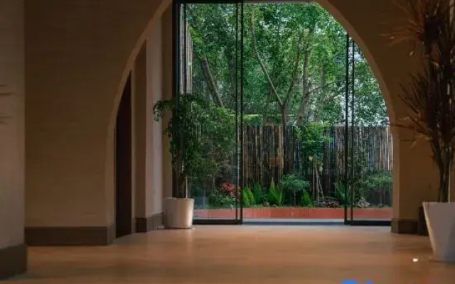Shanyashan · Walnut Space Designer Aesthetic Homestay (Libo Xiaoqikong Dongmen Branch)