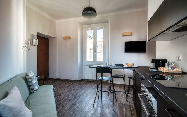 JOIVY Stylish Flat, 5-Minute Metro Trip To Centre