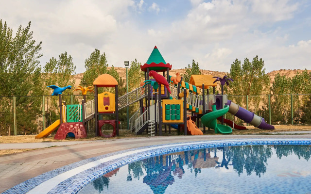 Mountain Resort Complex Layner