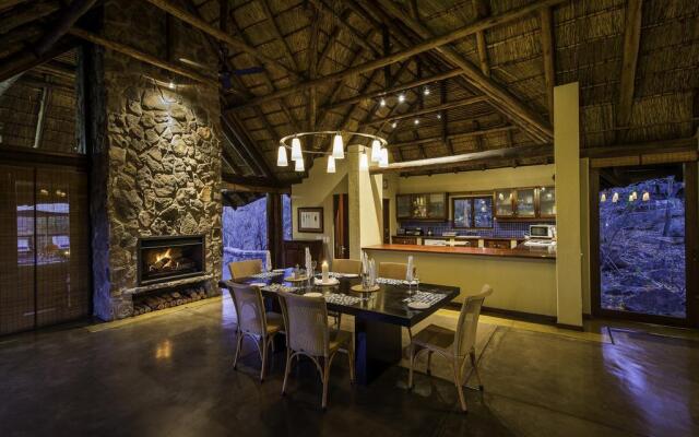 Tshwene Lodge