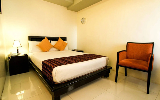 OYO 114 One Liberty Hotel
