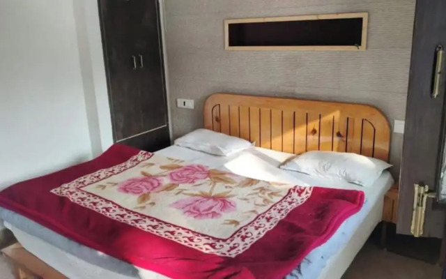 Ashok Hotel