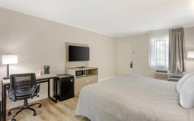 Quality Inn Smoketown - Lancaster Area