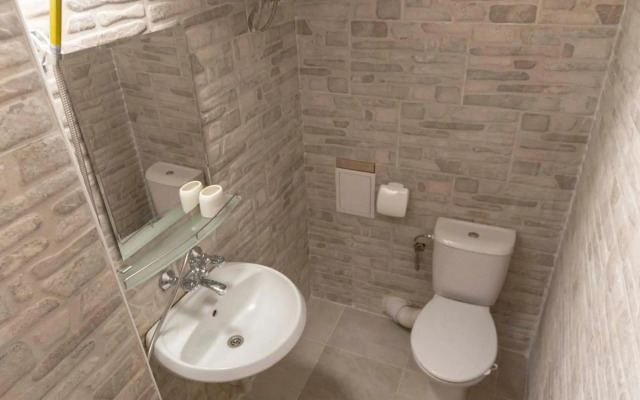 Gallery B28 - 3 Bedroom Sofia Downtown Apartment