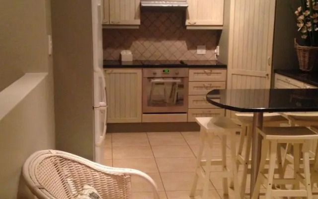 Fynbos Feniks Apartment