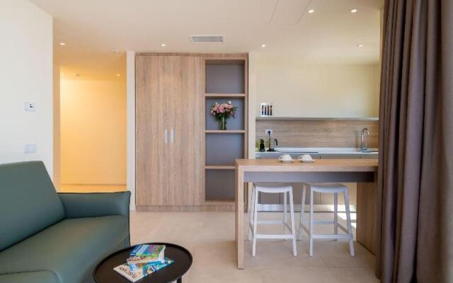 Palace Lido Hotel Suites