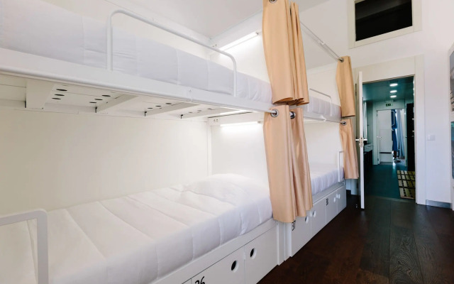 Lisbon South Hostel