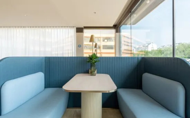HanTing Hotel (Qingdao Jiaozhou Jiaodong International Airport)