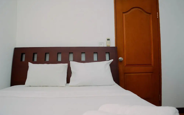 Comfortable 2BR Apartment at Mediterania Palace Residence
