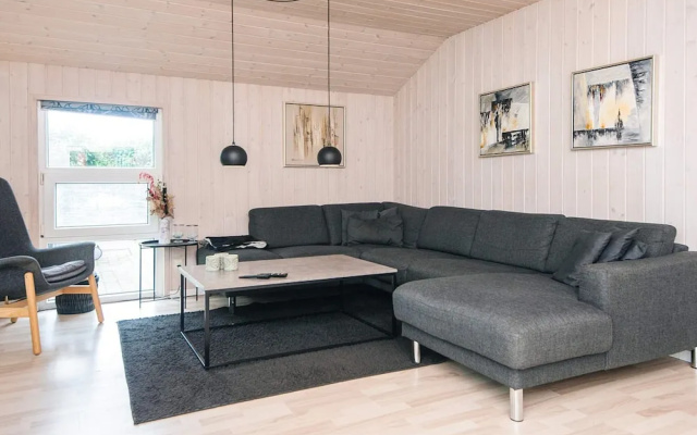 6 Person Holiday Home in Hemmet