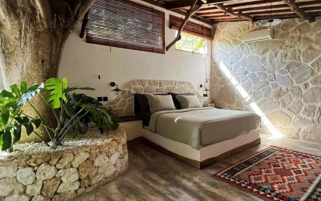 Roots Tree House