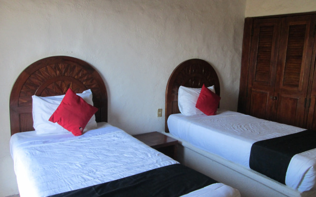 Hotel Plaza Tucanes