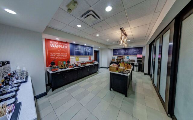 Hampton Inn Neptune/Wall