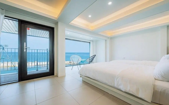 M Stay Pool Villa