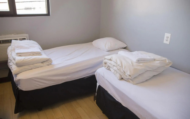 The Local - Hostel