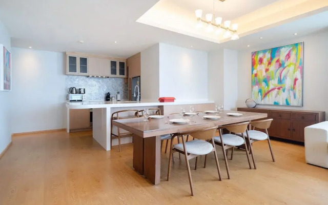 Sea View Chic Design 2BR Karon Condo 16C