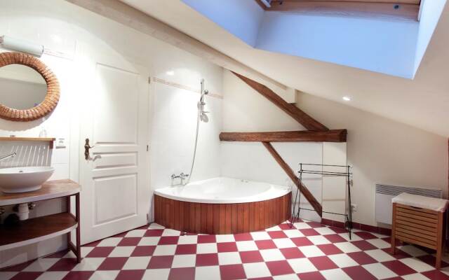 Elegant Appartment in Niderviller Near Forest, France