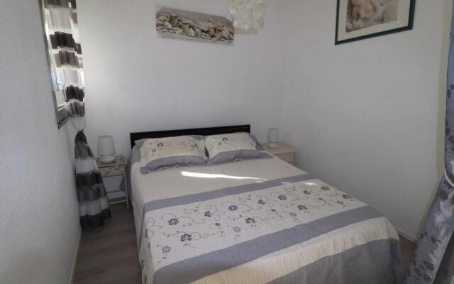 Appartement Le Grau-du-Roi, 2 pièces, 4 personnes - FR-1-307-48